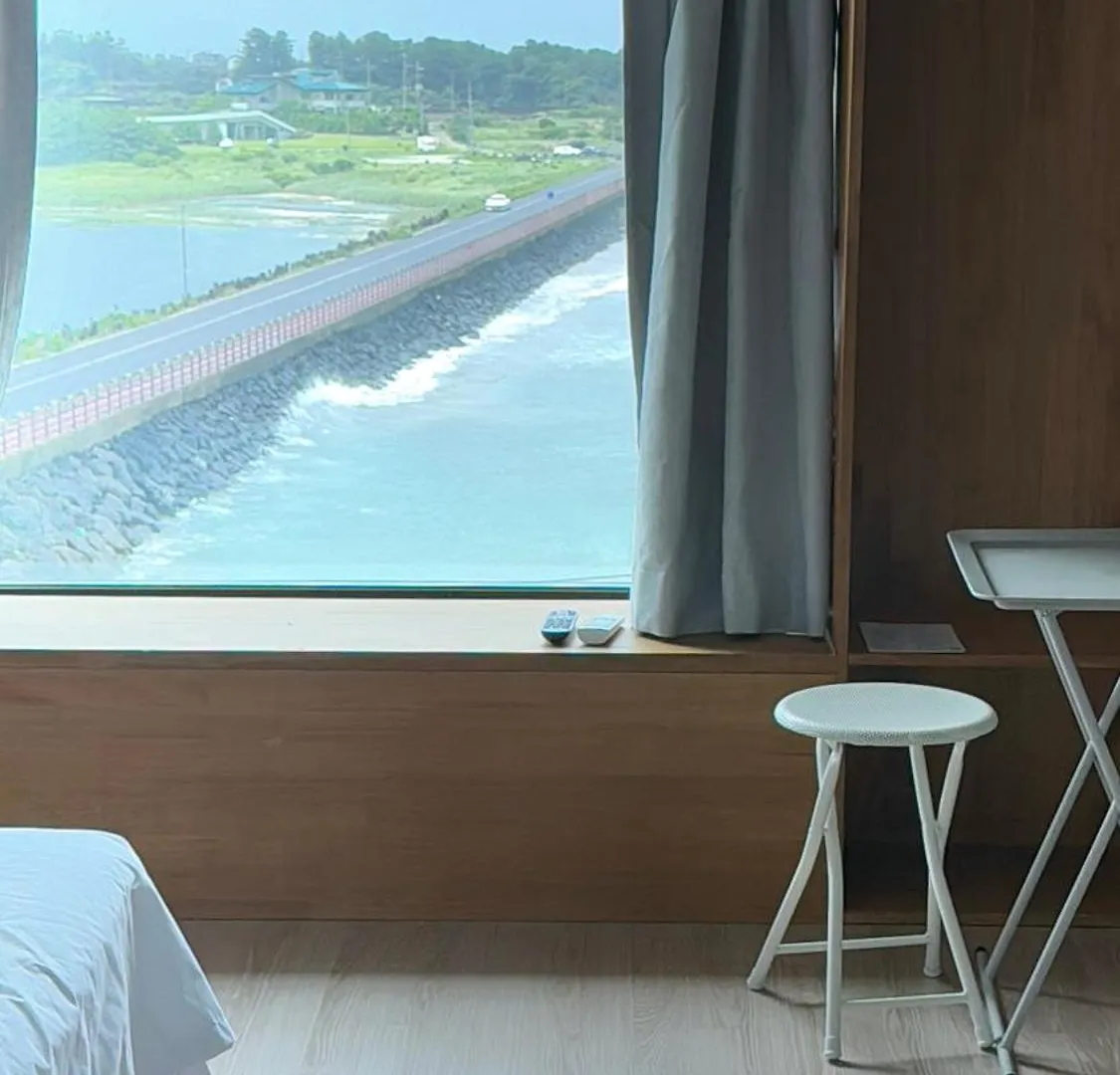 Beau Blue Pension Jeju